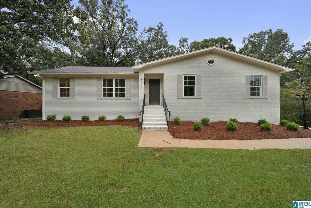 2005 VIRGINIA LANE, Bessemer, AL 35023