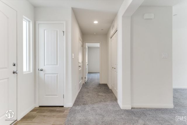 707 Sammy Way, Shafter, CA 93263