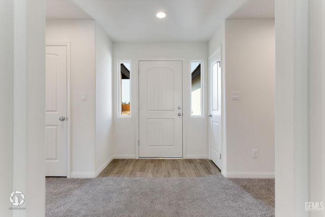 707 Sammy Way, Shafter, CA 93263