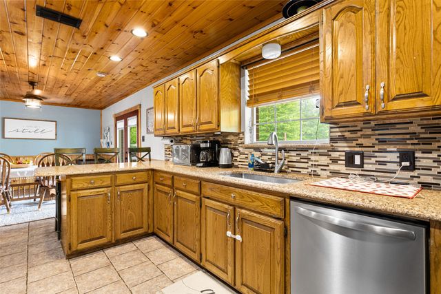 113 Dearing Creek Rd, Gladewater, TX 75647
