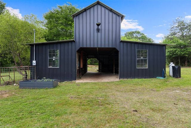 113 Dearing Creek Rd, Gladewater, TX 75647