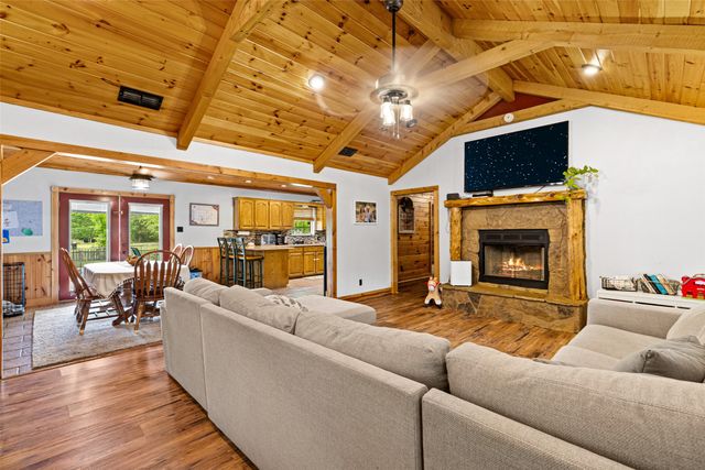113 Dearing Creek Rd, Gladewater, TX 75647