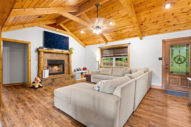 113 Dearing Creek Rd, Gladewater, TX 75647