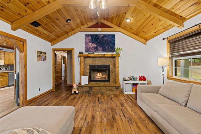113 Dearing Creek Rd, Gladewater, TX 75647