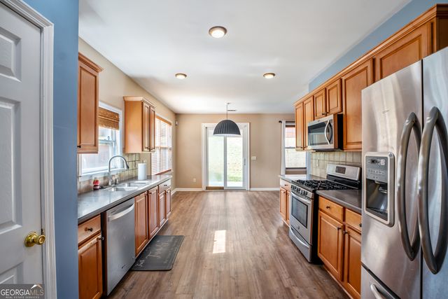6498 Stonelake Place SW, Atlanta, GA 30331