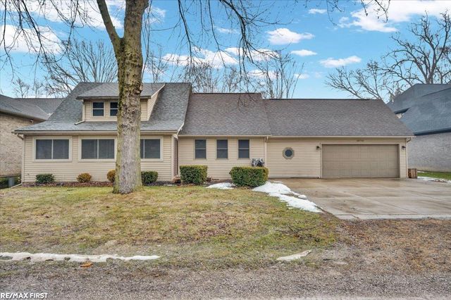 38750 Pineridge Street, Harrison Twp, MI 48045