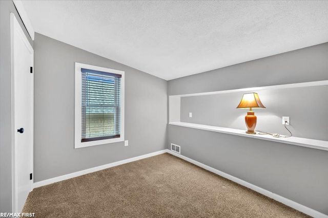 38750 Pineridge Street, Harrison Twp, MI 48045