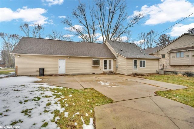 38750 Pineridge Street, Harrison Twp, MI 48045