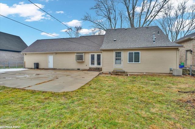 38750 Pineridge Street, Harrison Twp, MI 48045