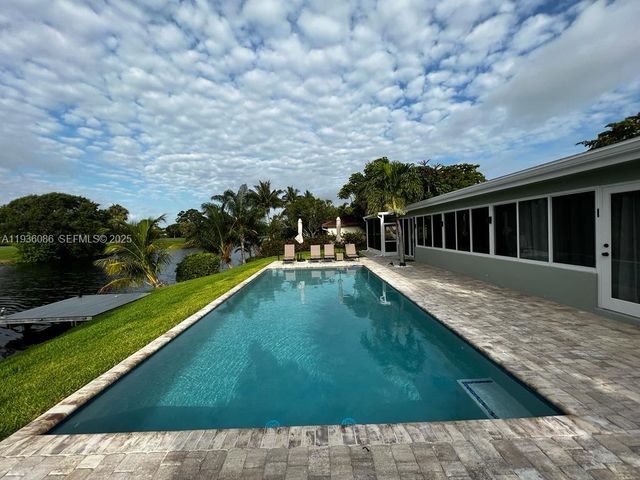 3324 Lakeview Blvd, Delray Beach, FL 33445