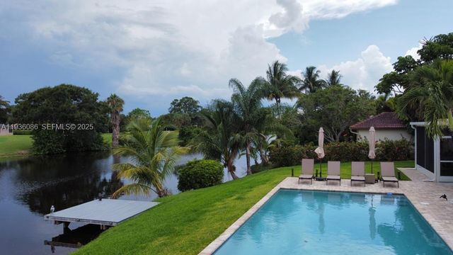 3324 Lakeview Blvd, Delray Beach, FL 33445