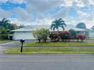 3324 Lakeview Blvd, Delray Beach, FL 33445