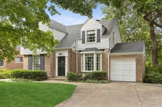 253 Northwood Road, Riverside, IL 60546