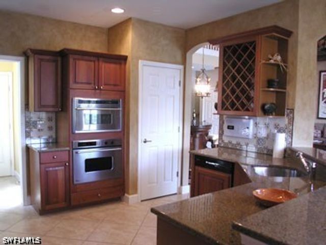 2312 Island Cove CIR, Naples, FL 34109