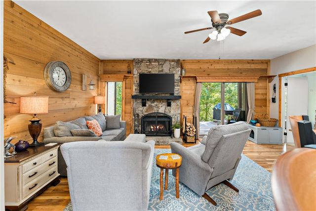 2305 Swiss Mountain Dr, Seven Springs Resort, PA 15622