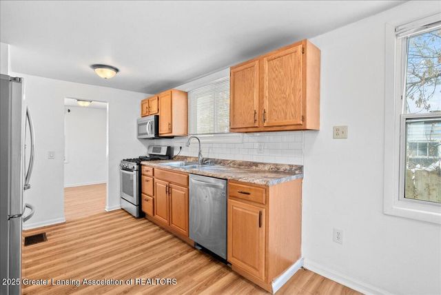 215 Dunlap Street, Lansing, MI 48910