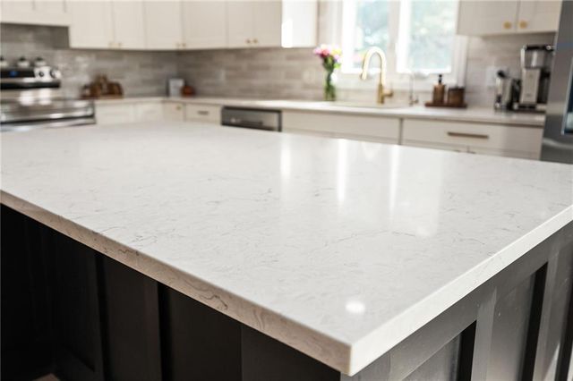 5900 Palomino Drive, St Joseph, MO 64505