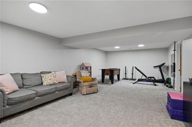 5900 Palomino Drive, St Joseph, MO 64505