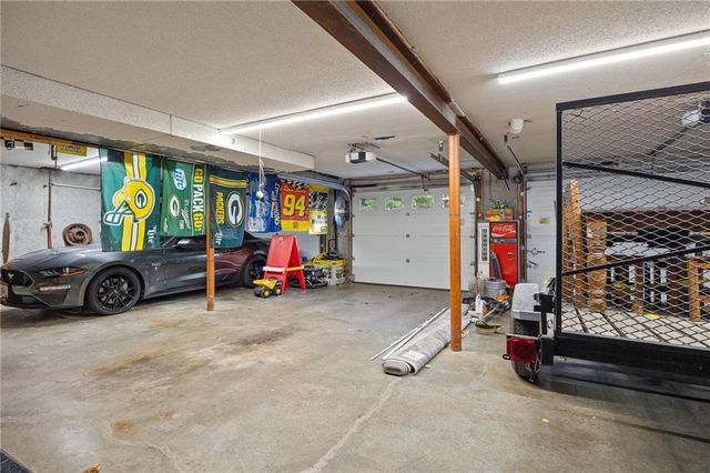 5900 Palomino Drive, St Joseph, MO 64505