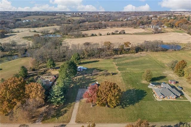 5900 Palomino Drive, St Joseph, MO 64505