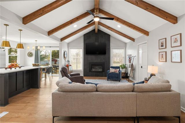 5900 Palomino Drive, St Joseph, MO 64505