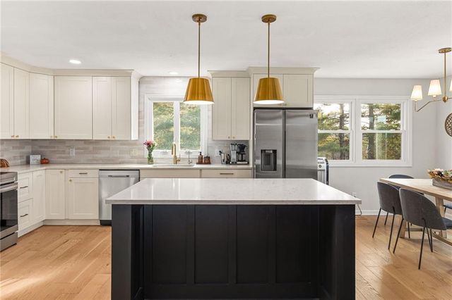 5900 Palomino Drive, St Joseph, MO 64505