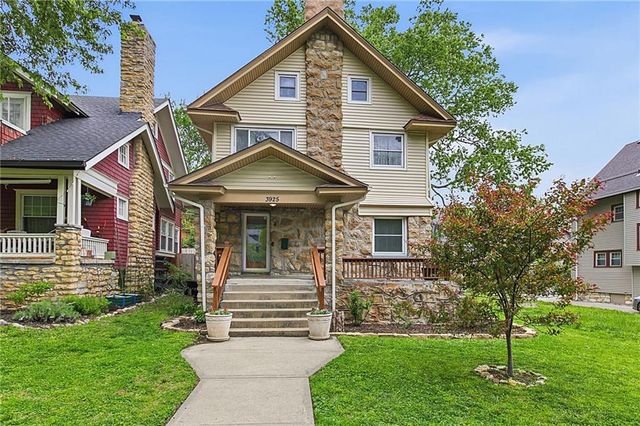 3925 Manheim Road, Kansas City, MO 64110