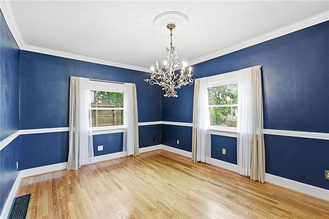 3925 Manheim Road, Kansas City, MO 64110