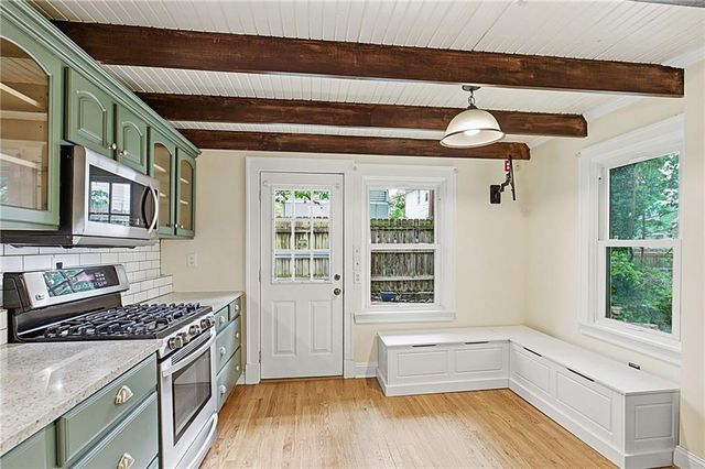 3925 Manheim Road, Kansas City, MO 64110