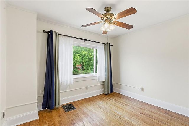 3925 Manheim Road, Kansas City, MO 64110