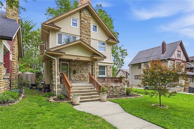 3925 Manheim Road, Kansas City, MO 64110