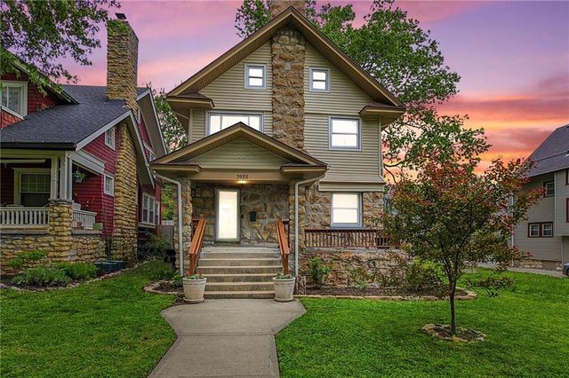 3925 Manheim Road, Kansas City, MO 64110