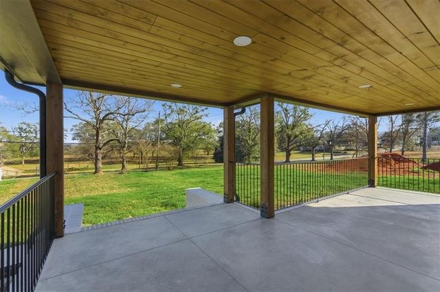 32 Church Street, Taylorsville, GA 30178