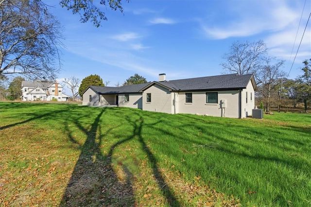 32 Church Street, Taylorsville, GA 30178