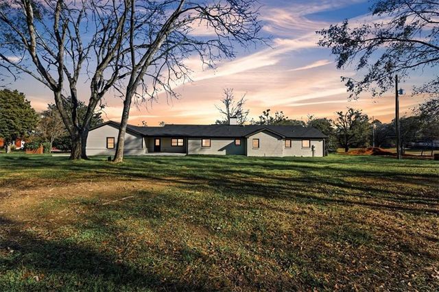 32 Church Street, Taylorsville, GA 30178