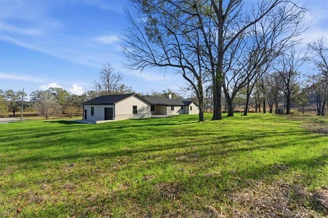 32 Church Street, Taylorsville, GA 30178