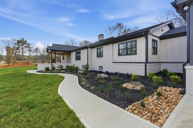 32 Church Street, Taylorsville, GA 30178