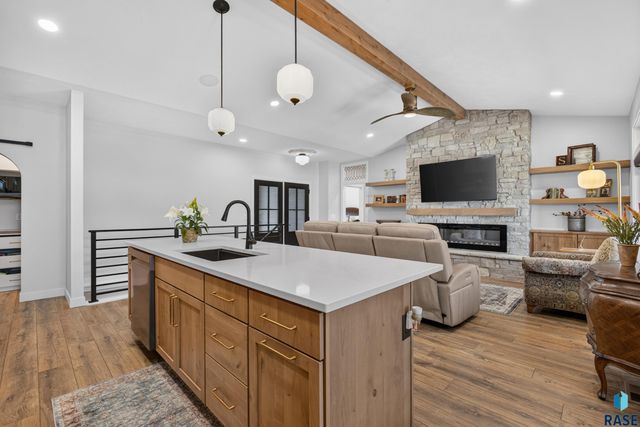 5504 SE Morningside Cir Circle, Sioux Falls, SD 57110