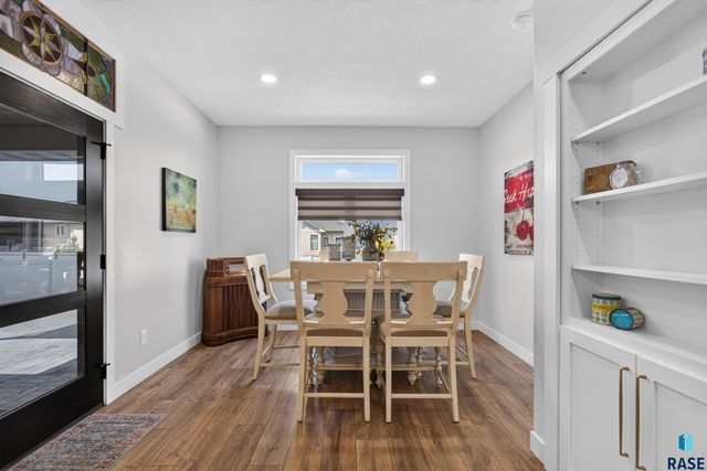 5504 SE Morningside Cir Circle, Sioux Falls, SD 57110