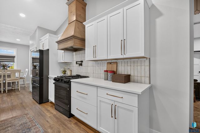 5504 SE Morningside Cir Circle, Sioux Falls, SD 57110