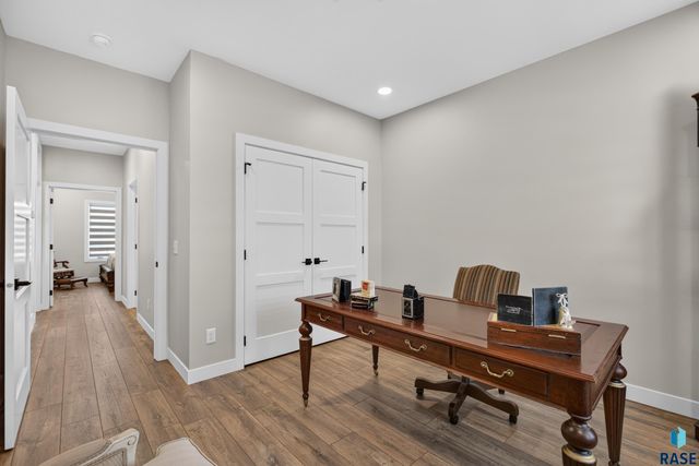 5504 SE Morningside Cir Circle, Sioux Falls, SD 57110
