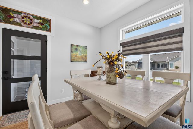 5504 SE Morningside Cir Circle, Sioux Falls, SD 57110