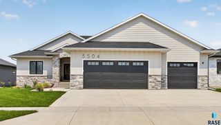 5504 SE Morningside Cir Circle, Sioux Falls, SD 57110