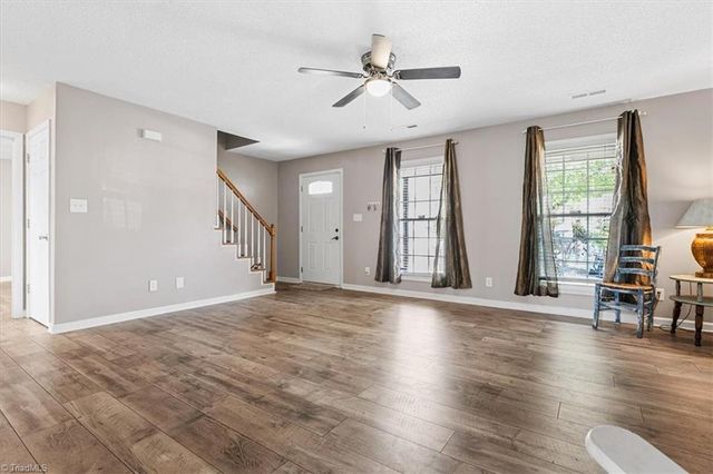 2045 Ardmore Village Lane, Winston-salem, NC 27127
