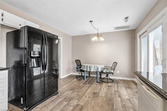 2045 Ardmore Village Lane, Winston-salem, NC 27127
