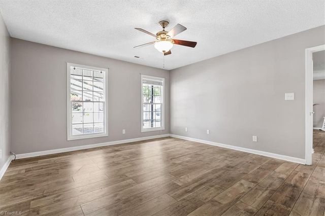 2045 Ardmore Village Lane, Winston-salem, NC 27127