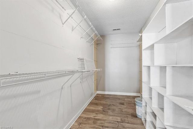 2045 Ardmore Village Lane, Winston-salem, NC 27127