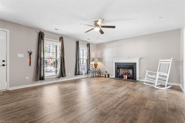 2045 Ardmore Village Lane, Winston-salem, NC 27127
