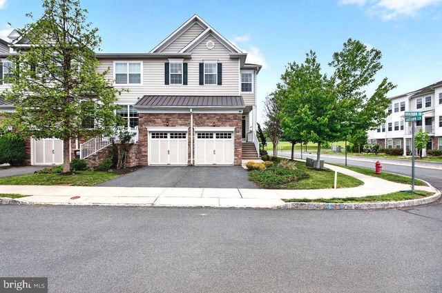 4 BRAEBURN DR, Skillman, NJ 08558