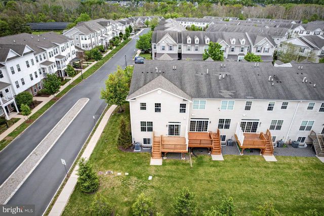 4 BRAEBURN DR, Skillman, NJ 08558